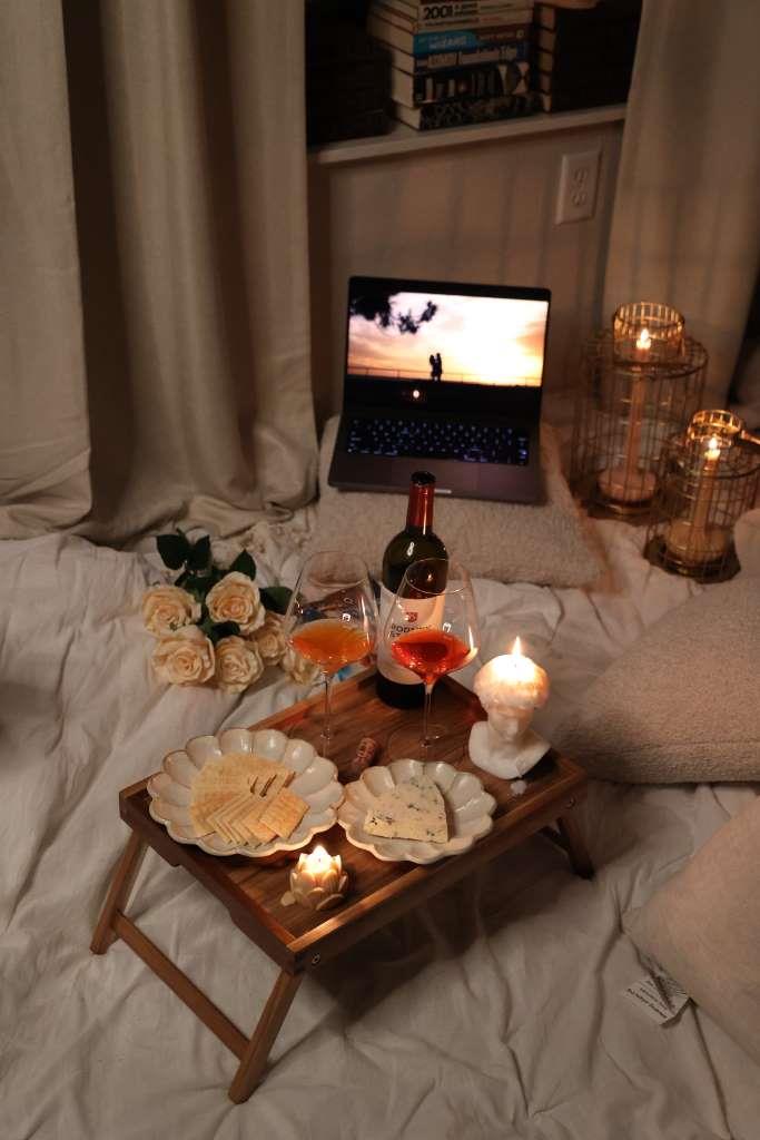 35 Most Romantic Bedroom Ideas: How to Decorate Your Bedroom for a Romantic Date Night